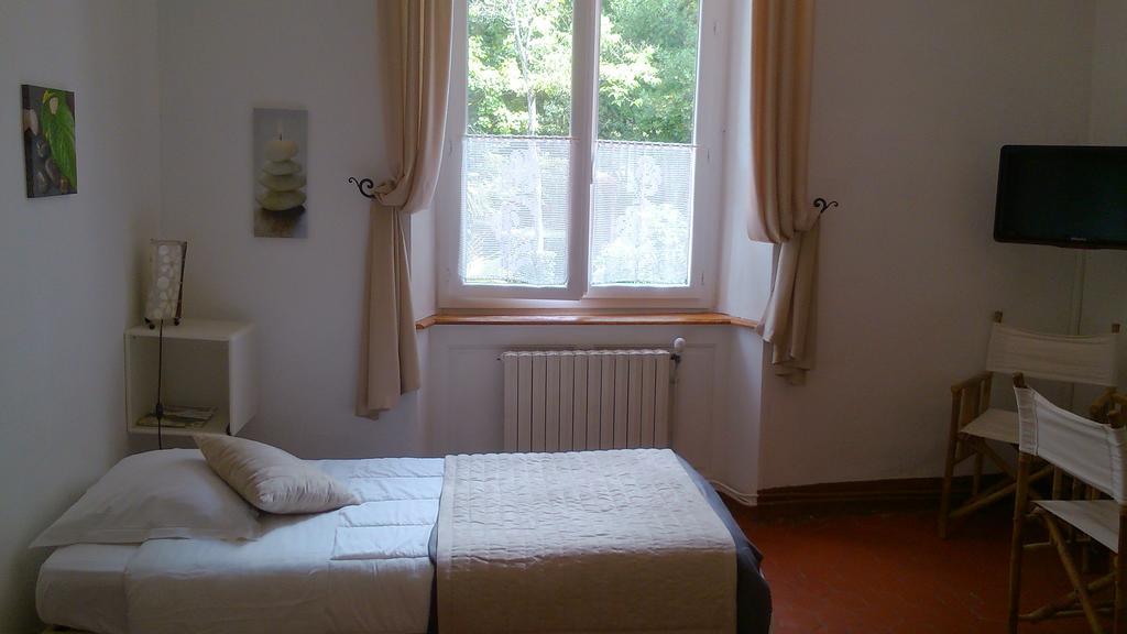 Auberge Cocagne Avèze Rum bild